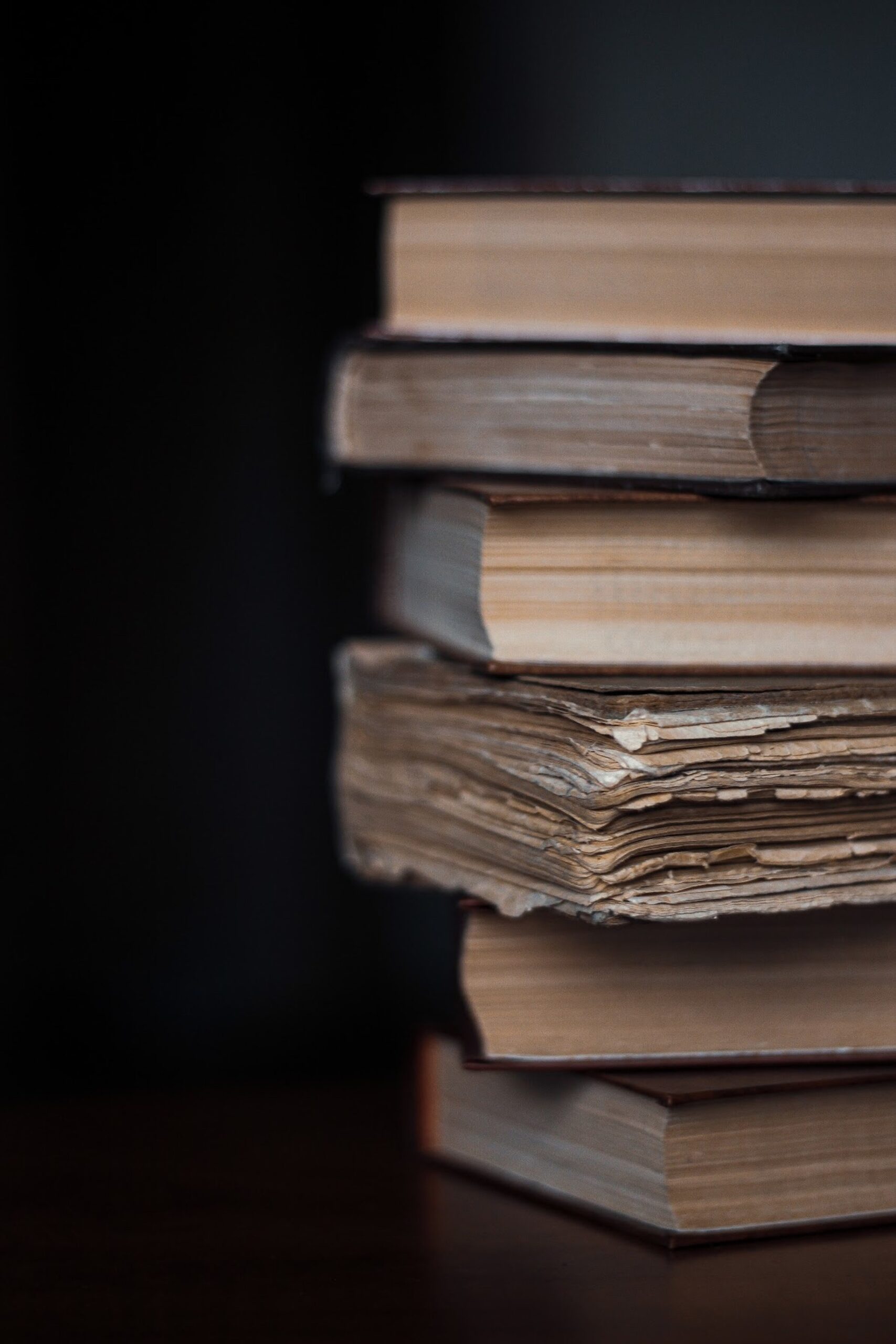 olga-dudareva-XafSGxpPzh8-unsplash Stack of books